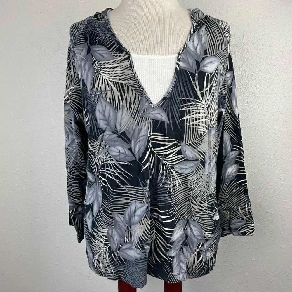 Caribbean Joe Hoodie Size M EUC
